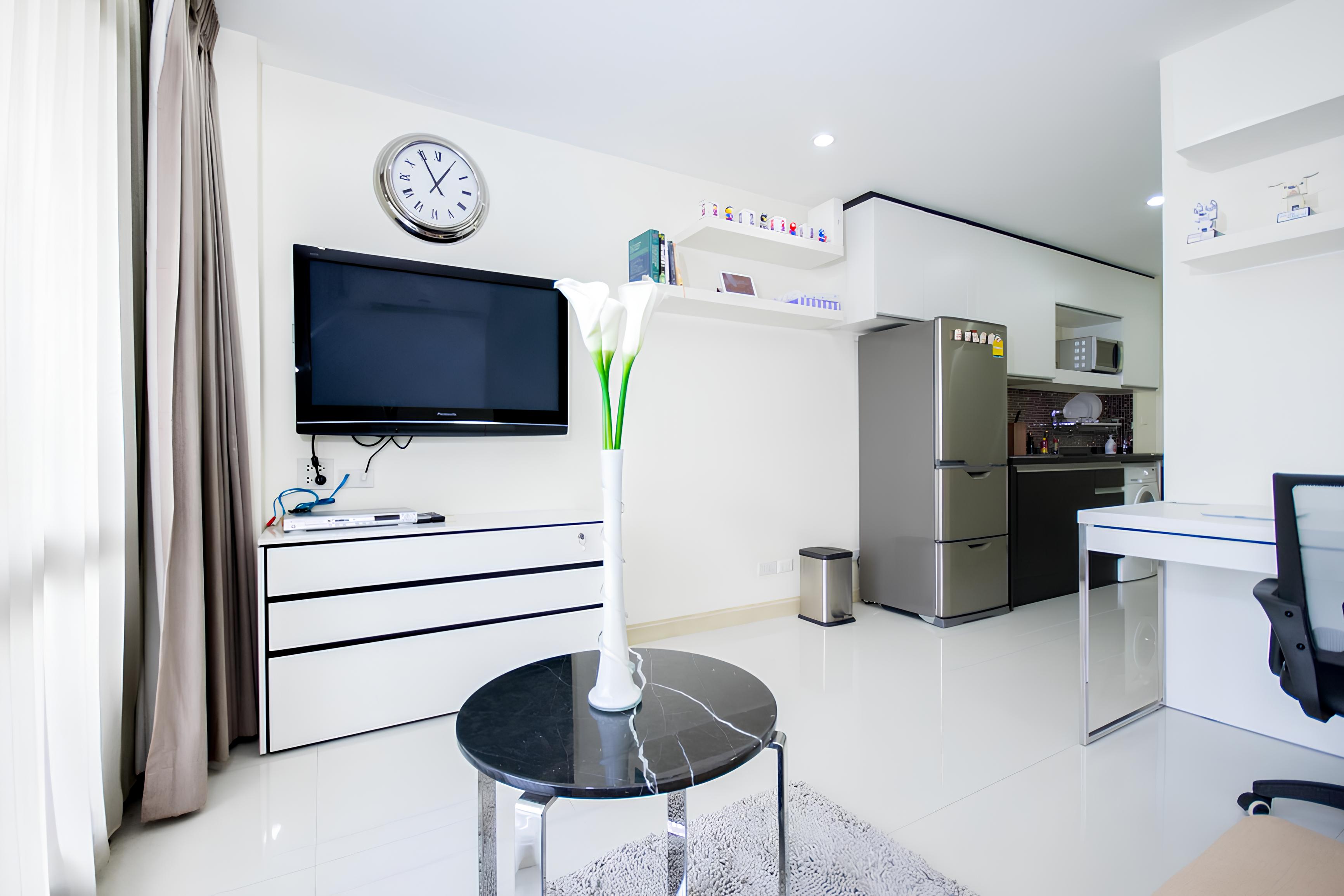 ให้เช่า The Link Sukhumvit 50 (เดอะ ลิงค์ สุขุมวิท 50) ขนาด 41 sqm ห้องมุม ชั้น 5 Modern แต่งใหม่ บิ๊วอินจัดเต็ม