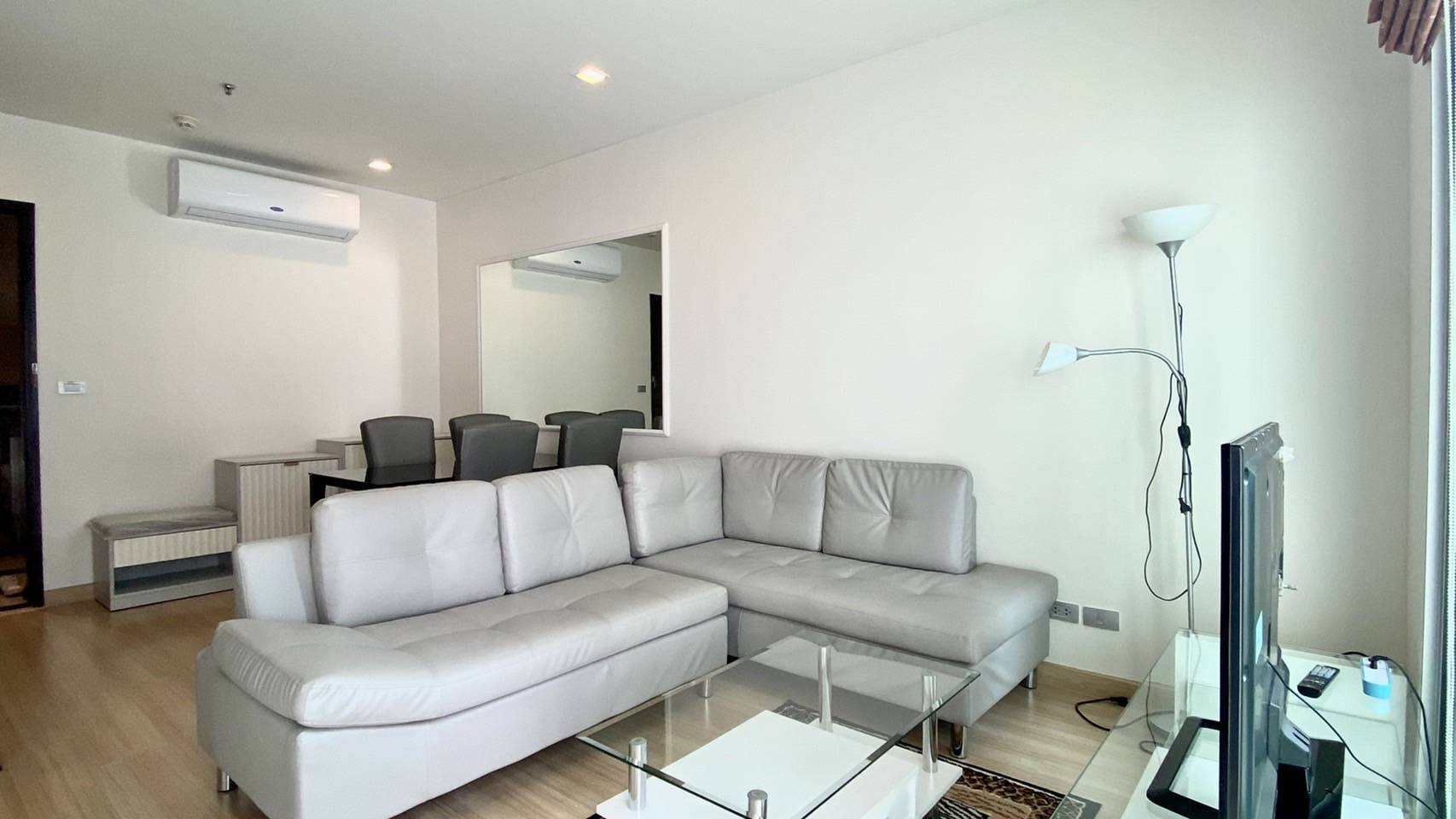 ขาย / ให้เช่าคอนโด Skywalk (สกายวอล์ค พระโขนง) ✨ วิว BTS เข้าเมือง สวยมาก! แต่งครบ พร้อมอยู่ ชั้นสูง โล่งโปร่ง อยู่สบาย