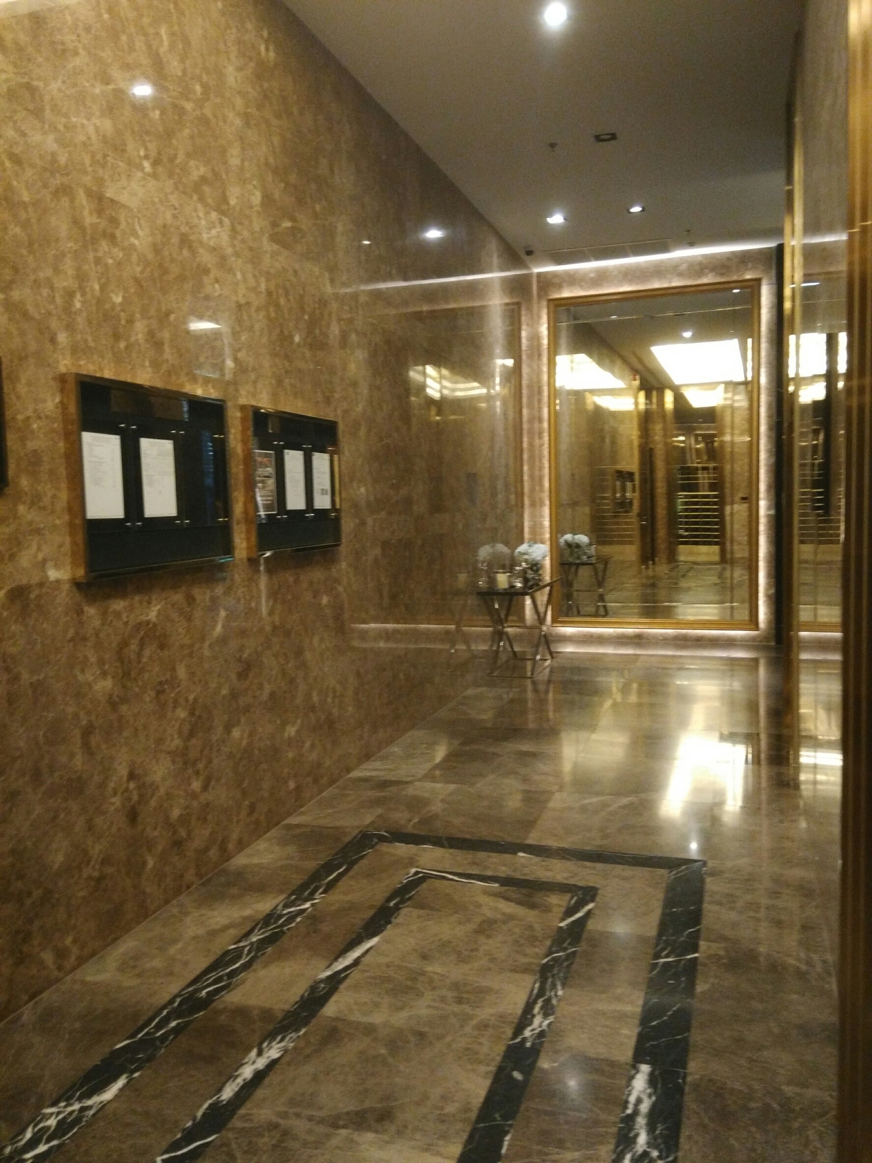 ขาย / เช่า คอนโด H Sukhumvit 43 (เอช สุขุมวิท 43) 1ห้องนอน 1 ห้องน้ำ 1ห้องรับแขก ห้องครัวในตัว พื้นที่ 40.92 ตร.ม ชั้น 9 ห้อง 99/53 วิวเมือง