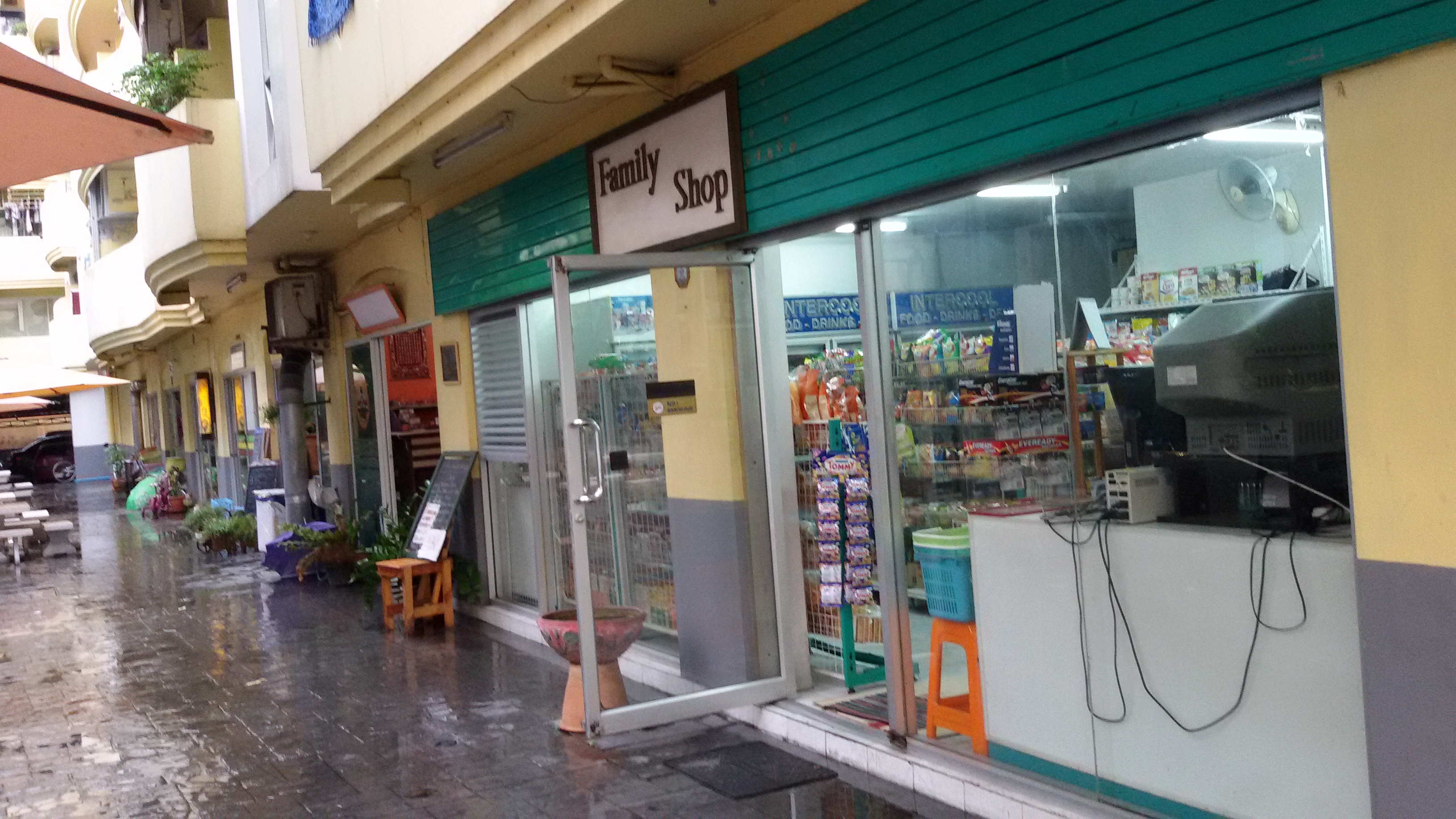 ขายห้อง Family Park Condominium (FP Condominium) คอนโดแฟมมิลี่ ปาร์ค ซอย ลาดพร้าว 48 ราคา 1.2 ล้าน