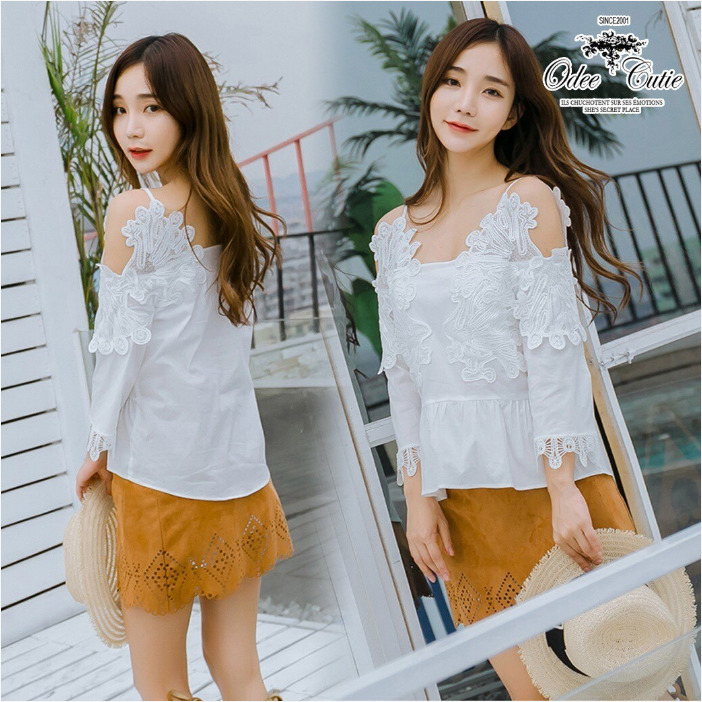 เสื้อลูกไม้สีขาว สายเดี่ยว ไหล่เว้า สวยเก๋ น่ารัก ดูดี