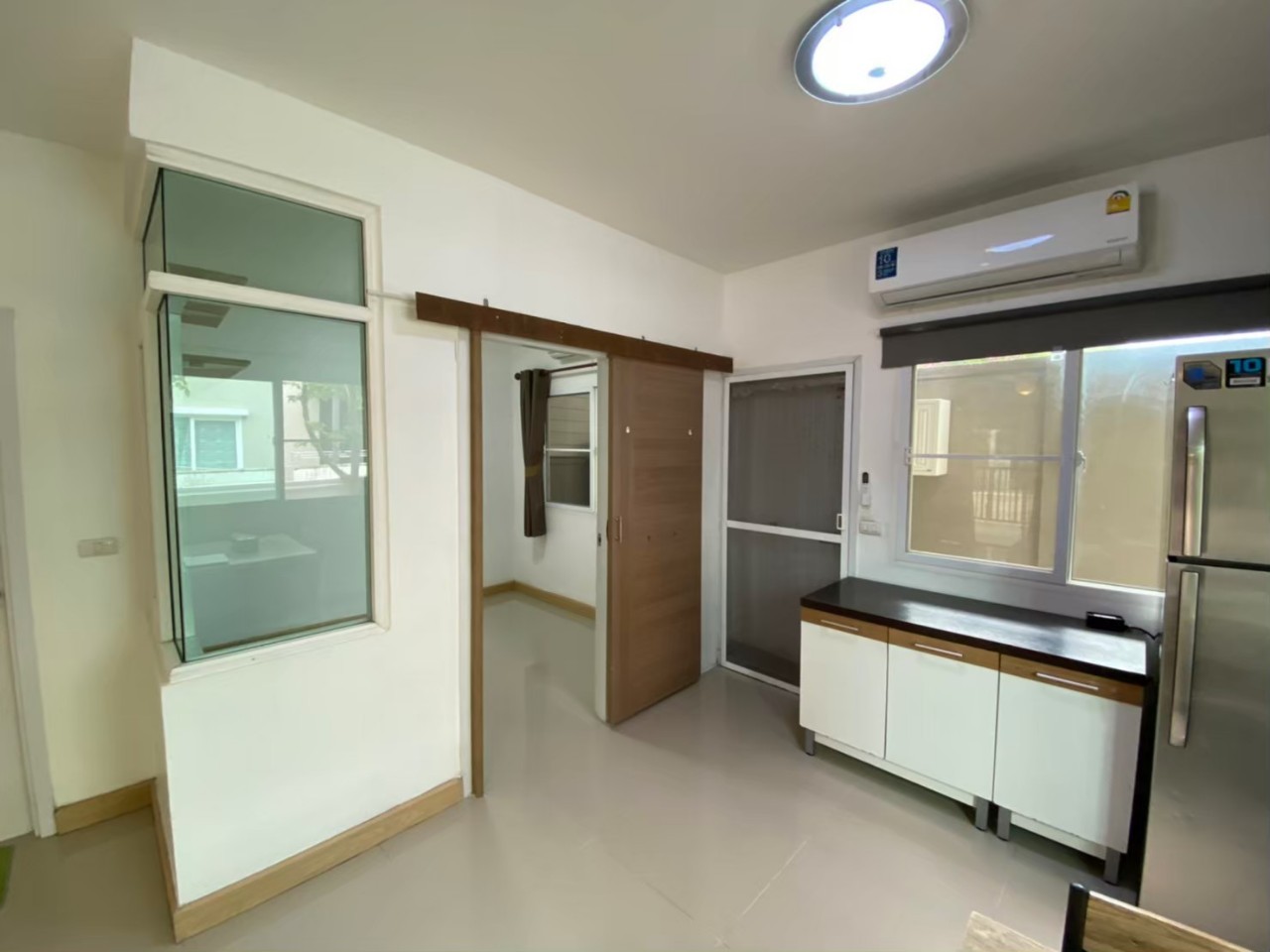 ให้เช่าทาวน์เฮาส์ 2 ชั้น Gusto Phaholyothin – Saimai : หมู่บ้าน กัสโต้ พหลโยธิน – สายไหม ถนนสายไหม เนื้อที่ 32.75 ตารางวา 2 ชั้น 4 ห้องนอน 3 ห้องน้ำ