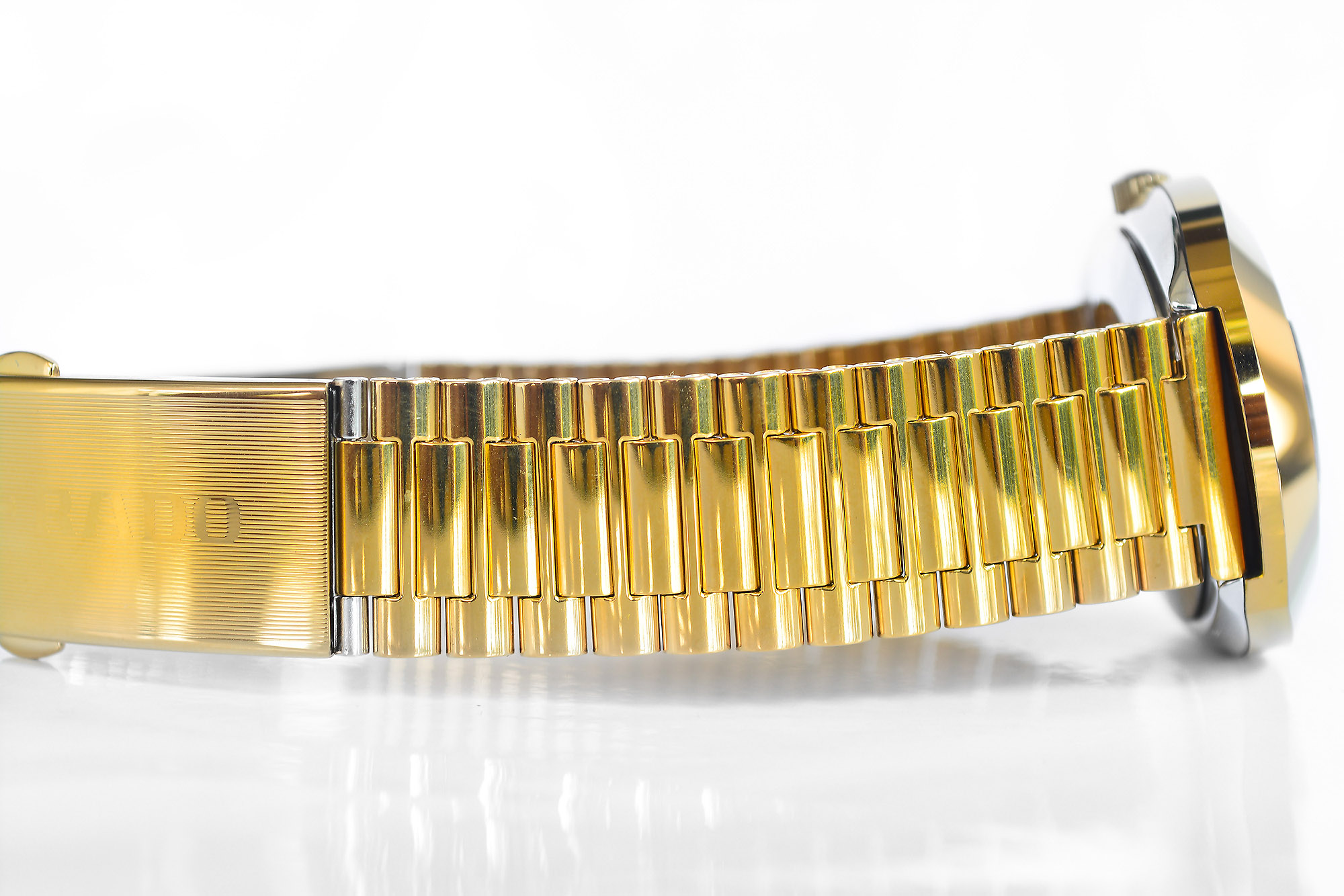 Rado Diastar เรือนทอง 11 พลอย หน้าชา (Sold)