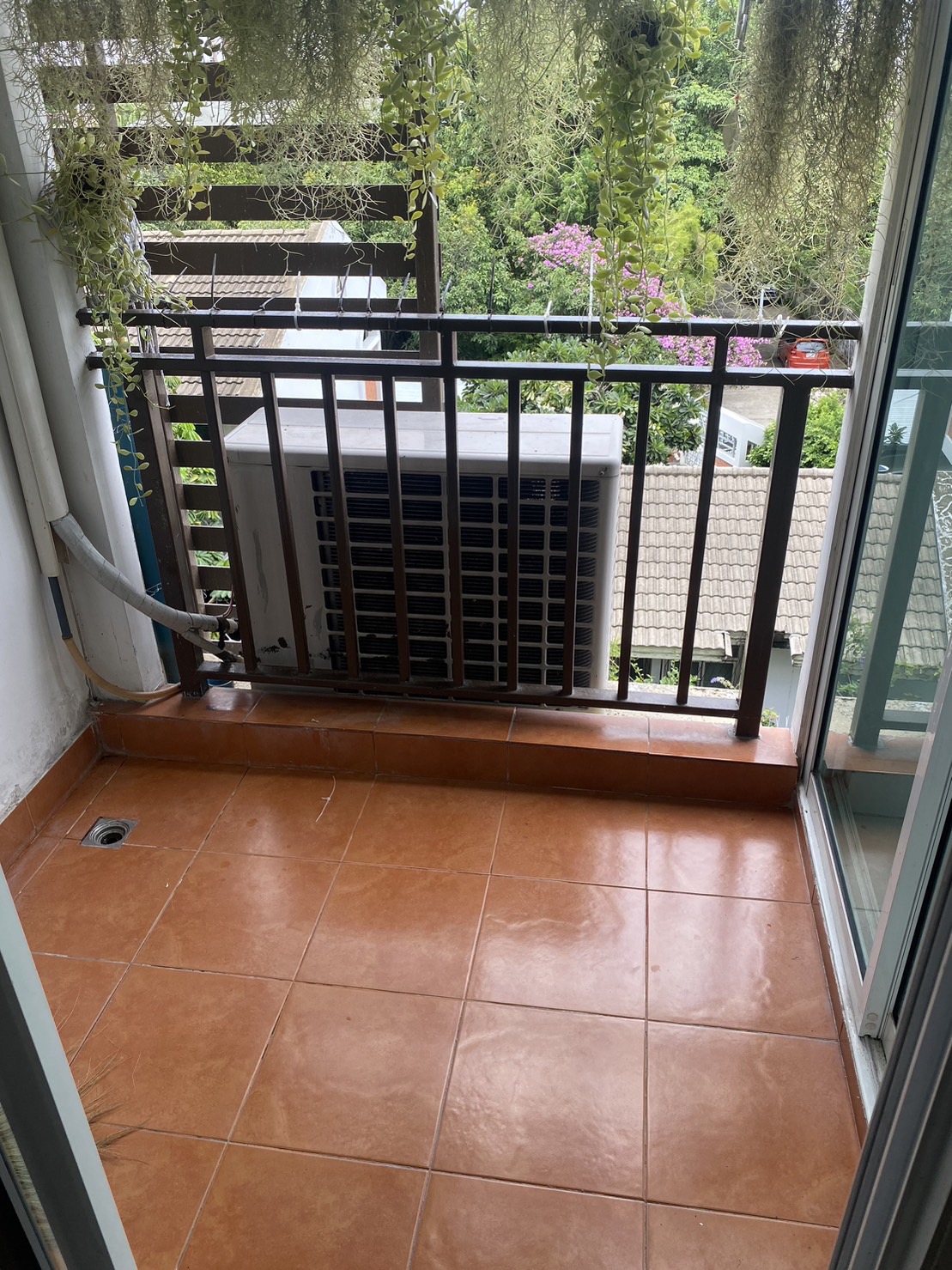 ให้เช่าคอนโด Regent Home 14 Sukhumvit 93 (รีเจ้นท์ โฮม 14 สุขุมวิท 93) (BTS บางจาก) 31 ตรม. ห้องสตูดิโอ 1 ห้องนอน 1 ห้องน้ำ ชั้น 4 ห้องครัวแยก มีประตูปิด และมีระเบียงไม่ร้อน