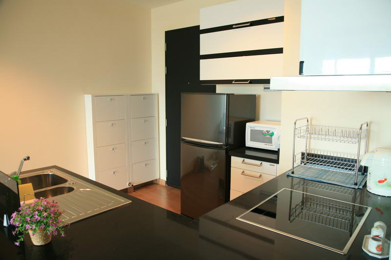 คอนโดบ้านกลางกรุง (สยาม-ปทุมวัน)ให้เช่า 2 ห้องนอน, 2 ห้องน้ำ, พื้นที่ 76 ตร.ม., ชั้น 15 ตึก บี วิว BTS เช่า: ราคา 35,000 บาท/เดือน