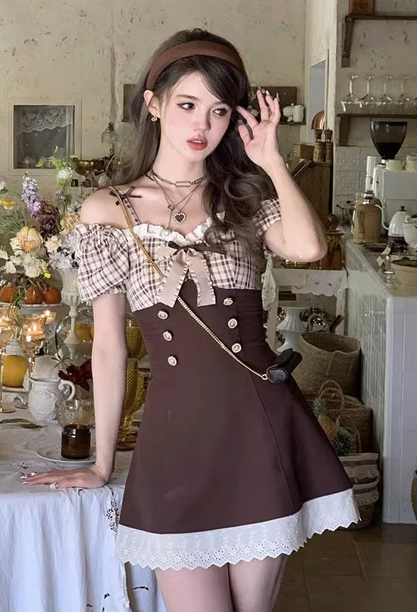 Acaine : พรีออเดอร์ เดรสสายเดี่ยวเปิดไหล่สไตล์หวาน แบรนด์แท้
