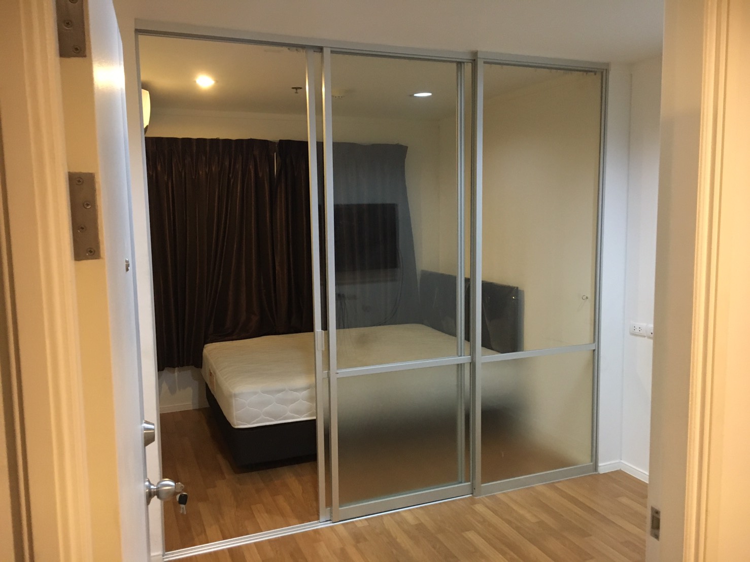 รหัสทรัพย์ 40200 ให้เช่าคอนโด Lumpini Place Suksawat - Rama 2 ( ลุมพินี เพลส สุขสวัสดิ์ - พระราม2 ) 1 ห้องนอน 1 ห้องน้ำ