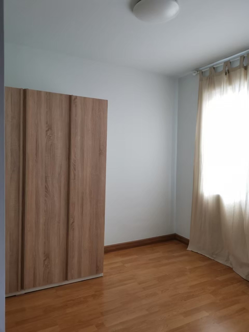 ขาย / ให้เช่าทาวน์เฮ้าส์ 2 ชั้น โครงการ หมู่บ้าน อารียา-ไทรน้อย ราคาถูกมาก (8,500 บาท / เดือน) ให้เช่าบ้านทาว์โฮม ที่จอดรถ 2 คัน ที่ ม.อารียา ไทรน้อย