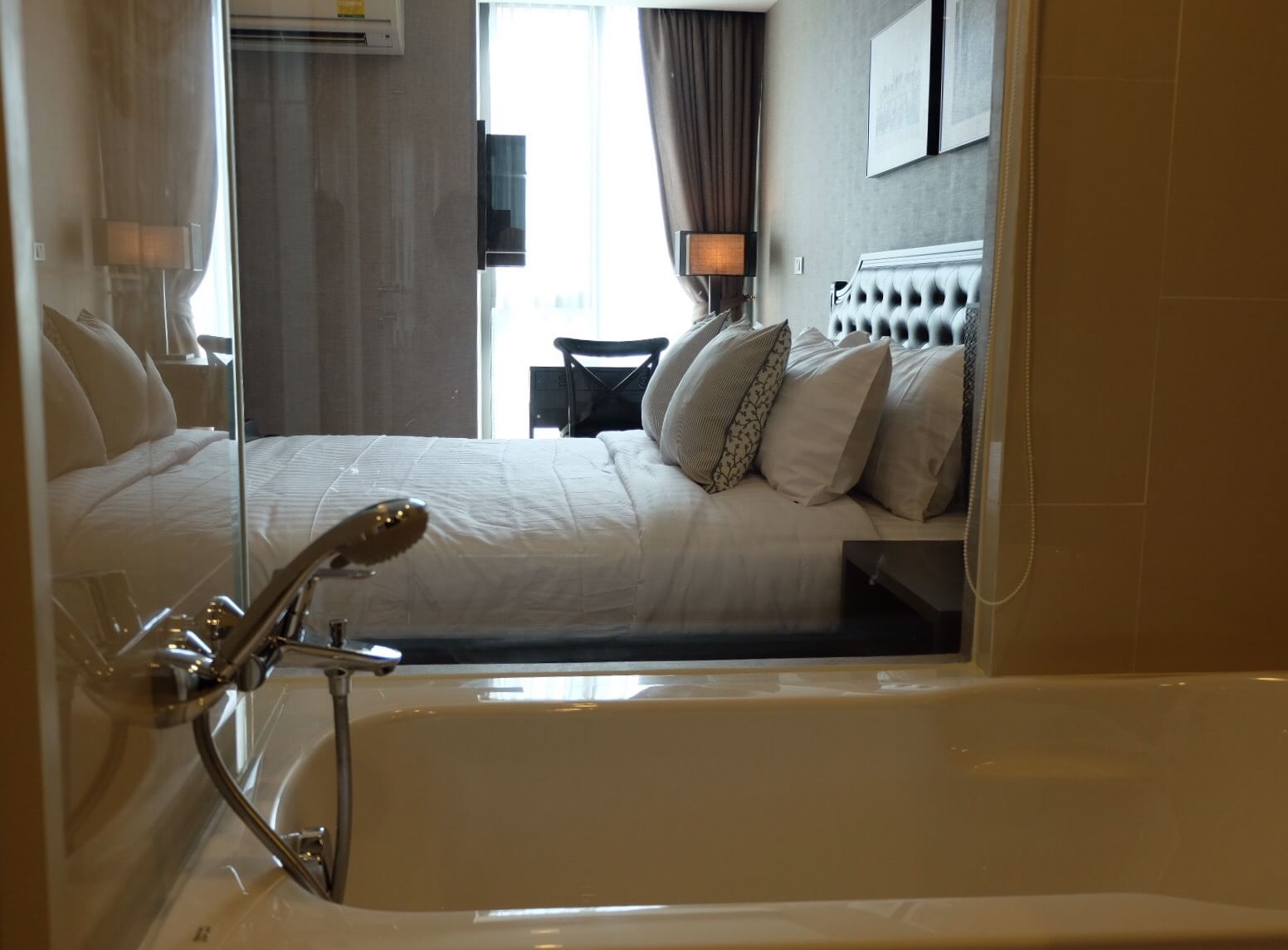 รหัสทรัพย์ 30006 ให้เช่า คอนโด เวีย สุขุมวิท 49 VIA 49 on Sukhumvit 49 ห้อง 1 ห้องนอน 1 ห้องน้ำ พื้นที่ 46 ตร.ม ชั้น 4 ห้องตกแต่งครบพร้อมอยู่ ราคาเช่า 40,000 บาท ต่อเดือน สัญญาเช่า 1 ปี