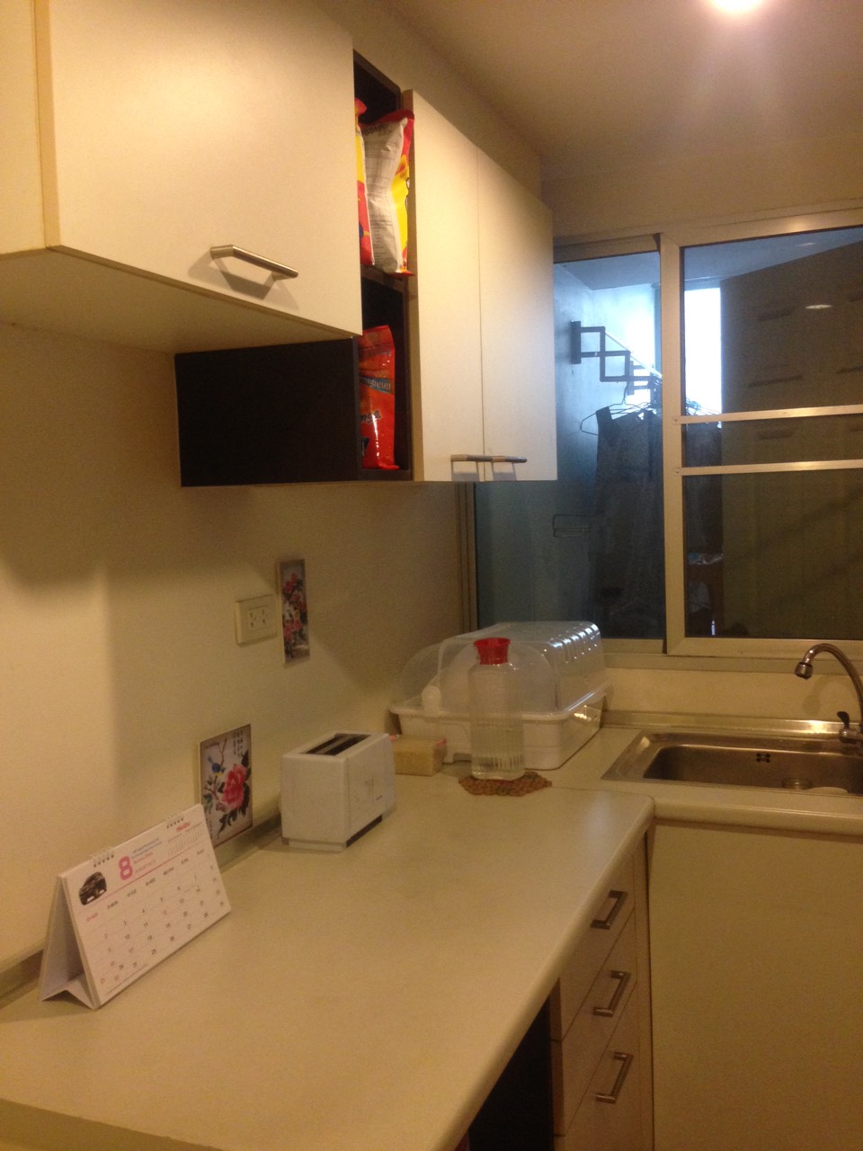 ให้เช่าคอนโด Parkview ( พาร์ควิว – วิภาวดี ) 1 ห้องนอน ราคา 9500 บาท ต่อเดือน ชั้น 3 อาคาร B5 พื้นที่ 33 ตร.ม ทิศตะวันออก หลักสีพร้อมเฟอร์นิเจอร์ บิ้วอิน