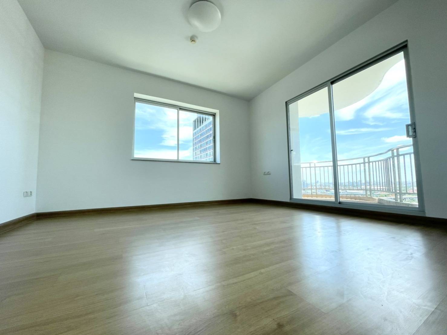 ขาย คอนโด ศุภาลัย ปาร์ค รัชโยธิน Supalai Park Ratchayothin ชั้น 24 ห้องมุม แบบ 2 ห้องนอน