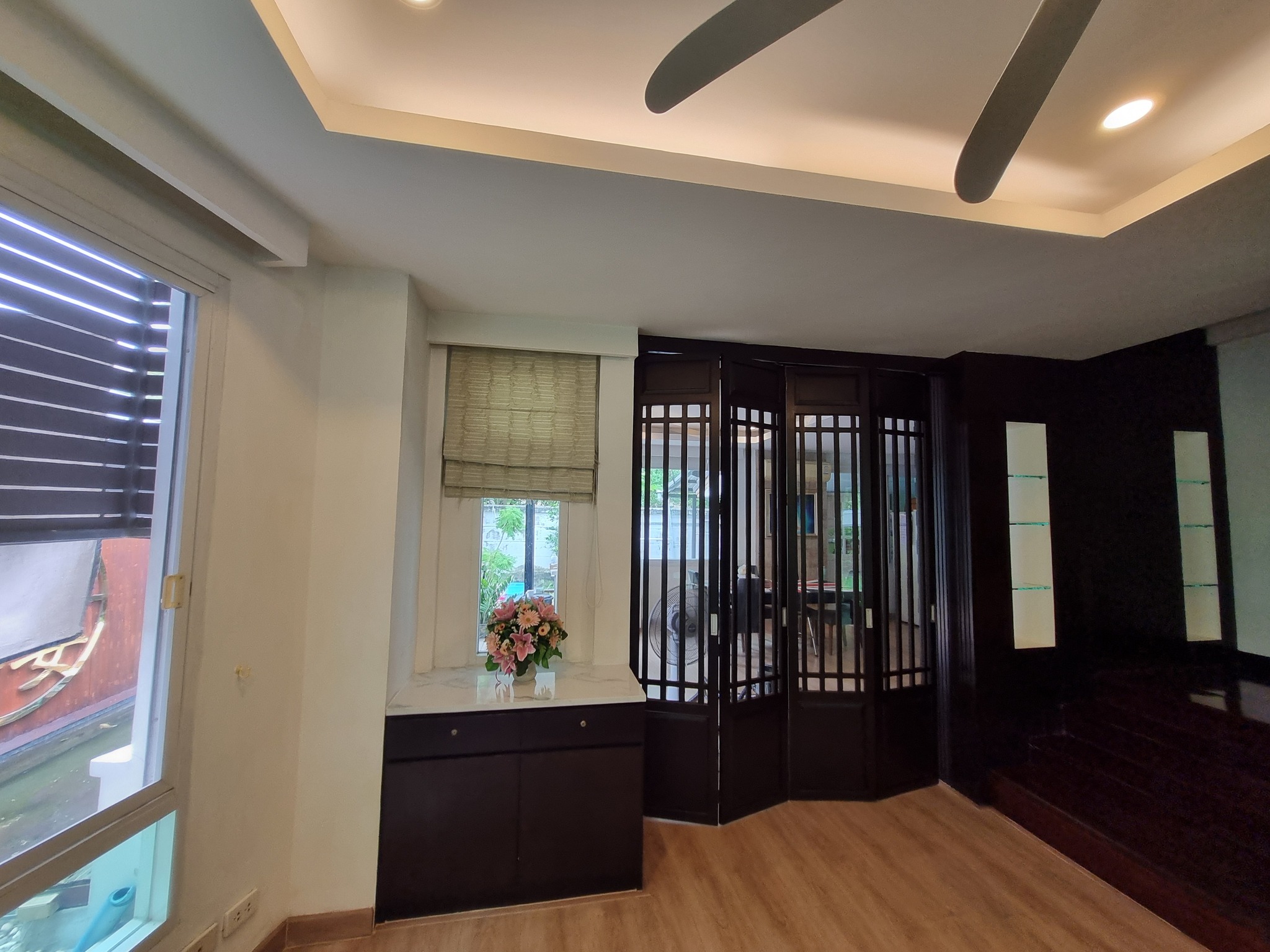 🏡 ให้เช่าบ้านเดี่ยวหรู หมู่บ้านบ้านลาดพร้าว Exclusive 📍 ถนนเลียบด่วนเอกมัย–รามอินทรา (ตรงข้าม The Crystal Park)