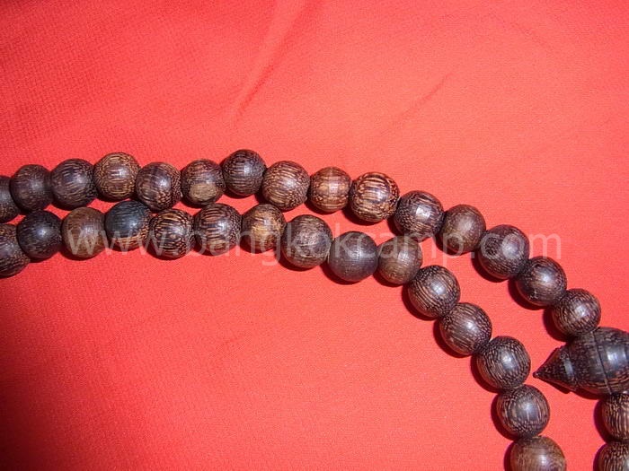 ไม้มงคลหายาก... ประคำ(ไม้แก่นมะขาม) ลายสวย ขนาด10มิล.ยาว18.5นิ้ว..ไม้แก่นมะขามแท้ทุกเม็ด (CN012)