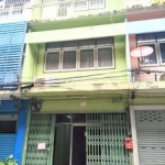 ขายตึกแถว 3 ชั้น ครึ่ง แนวรถไฟฟ้าสีน้ำเงิน อยู่ในซอย จรัญสนิทวงศ์ 41 ห่างจากปากซอยไม่เกิน 100 เมตร