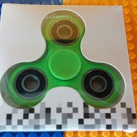 fidget spinner (สีเขียว )