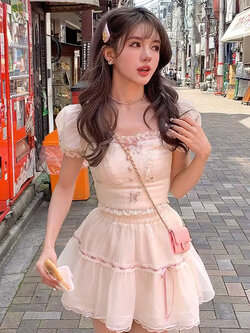 Acaine : พรีออเดอร์ ชุดเซ็ตแฟชั่น (ราคาแยกชิ้น) เสื้อแขนตุ๊กตาสไตล์หวาน และ กระโปรงเค้กแต่งริบบิ้น แบรนด์แท้