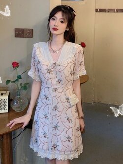 พรีออเดอร์ : เดรสสั้นฤดูร้อนแฟชั่นสไตล์หวานน่ารักๆ ลายดอกไม้ คอวี