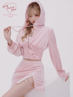 Girly Fancy Club : พรีออเดอร์ ชุดเซ็ทแฟชั่นสไตล์สปอร์ต (ราคาแยกชิ้น) เสื้อคลุมมีฮู๊ด / เสื้อสายเดี่ยว / กระโปรงผ่าข้าง แบรนด์แท้