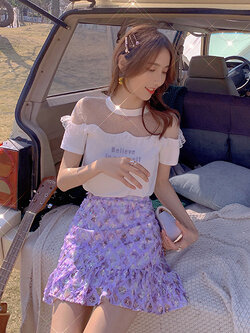 Palglg : พรีออเดอร์ เสื้อยืดแขนสั้นปักอักษรสีม่วงตามแบบ ช่วงบนตัดต่อผ้ามุ้งประดับเลื่อม แบรนด์แท้