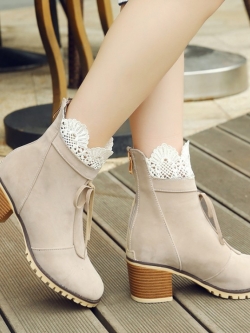 พรีออเดอร์ : รองเท้าแฟชั่นสไตล์ญี่ปุ่นแต่งขอบลูกไม้น่ารักๆ สูง 6 ซม. มีให้เลือก 4 สี