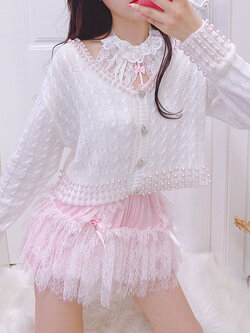 Summer Joy : พรีออเดอร์ เสื้อคาดิแกนสั้นประดับมุกแขนยาว และ เสื้อลูกไม้แบบบางแต่งสายคล้องคอ มีให้เลือก 2สี แบรนด์แท้