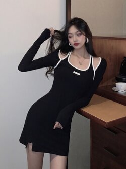 พรีออเดอร์ : เดรสเดรสแฟชั่นสไตล์สปอร์ต ผ้ายืด แขนยาว เปิดไหล่ สีดำ