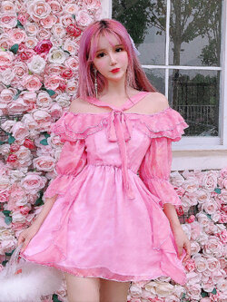 พรีออเดอร์ : เดรสแฟชั่นเปิดไหล่ แขนยาว สีชมพูหวาน