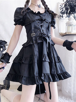 พรีออเดอร์ :เดรสแฟชั่นสไตล์โกธิคโลลิต้าสีดำ แขนตุ๊กตา แต่งสายริบบิ้น Corset ด้านหน้า