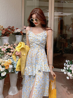 Palglg : พรีออเดอร์ เดรสยาวสายเดี่ยวลายดอกไม้สีเหลืองหวานๆ แต่งระบายพริ้วๆ แบรนด์แท้