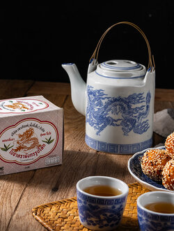 ชาใบ นำ้เต้าเซียน ตรานกยูง 1 กล่อง