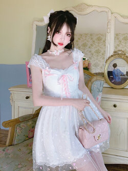 Summer Joy : พรีออเดอร์ เดรสสั้นสายเดี่ยวสไตล์หวาน สีขาวประดับริบบิ้นชมพู แบรนด์แท้ (สินค้าไม่รวมเสื้อลูกไม้ข้างใน)