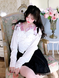 Summer Joy : พรีออเดอร์ เสื้อเชิ้ตแฟชั่นสีขาวแบบบาง แต่งระบายประดับมุกตามแบบ แบรนด์แท้