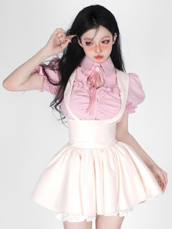 Shaoyeyan : พรีออเดอร์ ชุดเซ็ท (ราคาแยกชิ้น) เสื้อเชิ้ตแฟชั่นแขนสั้นฉลุลายหัวใจกลางอก ครอปสั้น และ กระโปรงเอี๊ยมสม็อคหลัง แบรนด์แท้