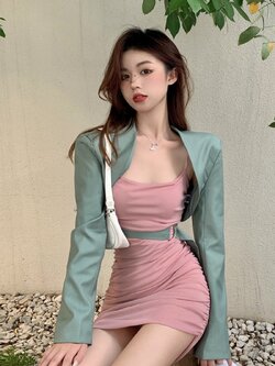 พรีออเดอร์ : ชุดเซ็ทแฟชั่นแบบสวยเซ็กซี่ (ราคาแยกชิ้น) เสื้อแจ็คเก็ตเขียว และ เดรสสายเดี่ยวเข้ารูป
