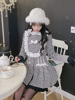 Summer Joy : พรีออเดอร์ โค้ทแฟชั่นลาย Houndstooth สีดำขาวน่ารักๆ แบรนด์แท้ (ตัวชุดไม่มีระบายที่แขนและชายเสื้อ)