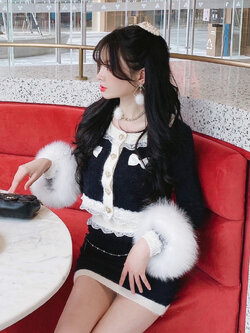 Summer Joy : พรีออเดอร์ ชุดเซ็ทแฟชั่น 2 ชิ้น (ราคาแยกชิ้นค่ะ) เสื้อคาร์ดิแกน และ กระโปรงเข้ารูป แบรนด์แท้