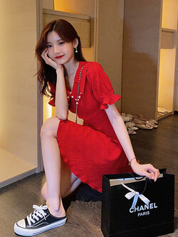 Palglg : พรีออเดอร์เดรสแฟชั่นสไตล์เกาหลีสีแดงแบบสวยแต่งปกประดับมุกตามแบบ แบรนด์แท้