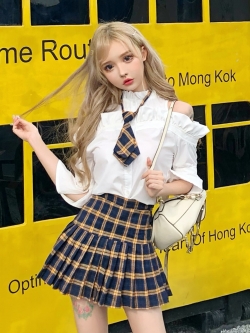 Girly Fancy Club : กระโปรงจีบสไตล์ญี่ปุ่นแฟชั่นลายสก็อตสีเหลือง + เนคไท แบรนด์แท้