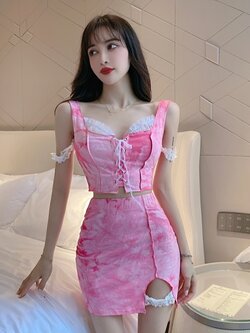 พรีออเดอร์ : ชุดเซ็ต 2 ชิ้น เสื้อครอปสั้นแขนกุด + กระโปรงสั้นเข้ารูป มีให้เลือก 2สี