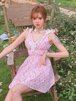 Girly Fancy Club : พรีออเดอร์ เดรสแฟชั่นสายเดี่ยวสไตล์หวาน พิมพ์ลายตามแบบ หน้าและหลังผ่าลึก แบรนด์แท้