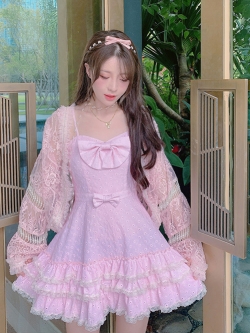 Summer Joy : เดรสสายเดี่ยวน่ารักๆ สีชมพู แต่งระบายตามแบบ งานแบรนด์ (สินค้าไม่รวมเสื้อคลุมค่ะ)