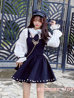 Summer Joy : พรีออเดอร์ กระโปรงเอี๊ยมแฟชั่นแระดับมุก (สินค้าไม่รวมเสื้อข้างในค่ะ) แบรนด์แท้