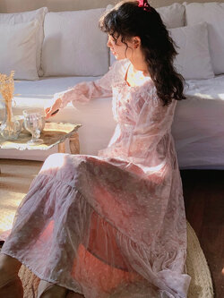 พรีออเดอร์ : เดรสยาวแฟชั่นสไตล์หวานน่ารักๆ สีซากุระแขนยาว