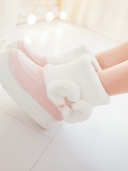 พรีออเดอร์ : รองเท้าบูทตี้แฟชั่นสไตล์ญี่ปุ่นแบบหวาน หนัง PU รุ่นขนซับหนาพิเศษ ประดับกางเขน มี3 สี