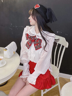 Summer Joy : พรีออเดอร์ เสื้อเชิ้ตแฟชั่นแขนยาวแบบโปร่งบาง มีให้เลือกลูกไม้ 2 แบบ และ กระโปรงกางเกงแฟชั่นสีแดง แบรนด์แท้ (สินค้าไม่รวมโบว์แดงค่ะ)