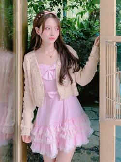 Summer Joy : เสื้อคลุมไหมพรมตัวสั้นสีครีมประดับโบว์น่ารักๆ สีชมพู งานแบรนด์