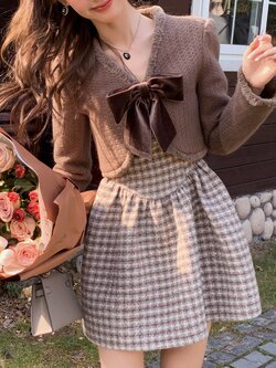 Acaine : พรีออเดอร์ ชุดเซต เสื้อคลุมแฟชั่นแขนยาว และ เดรสแขนกุดลายสก็อตผ้าขนสัตว์ (ราคาแยกชิ้น) มีให้เลือก 2สี แบรนด์แท้