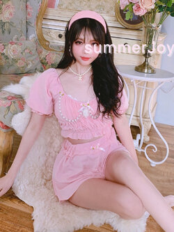 Summer Joy : พรีออเดอร์ ชุดเซ็ทแฟชั่นสไตล์หวานน่ารักๆ เสื้อครอปสั้น และ กางเกงขาสั้น