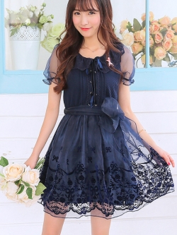 พรีออเดอร์ : เดรสแฟชั่นสไตล์ญี่ปุ่นผ้าไหมแก้วปักลาย (มีให้เลือก 3 สีค่ะ) งานป้าย Uncleflower