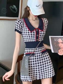 พรีออเดอร์ : ชุดเดรสสั้นลายสก็อตเข้ารูปสไตล์เกาหลีตามแบบ ผ้ายืด